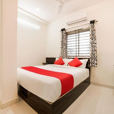 Oyo 40726 Classic Guest House 실롱 외부 사진