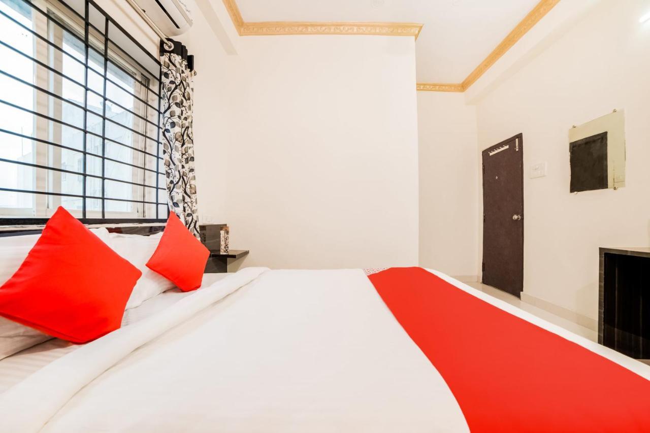 Oyo 40726 Classic Guest House 실롱 외부 사진