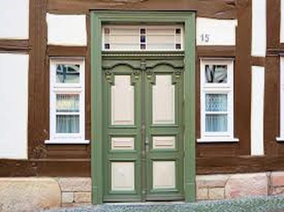 Oyo 40726 Classic Guest House 실롱 외부 사진